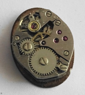 Petit Mouvement De Montre Mécanique HS 8-FA - Pièce D'occasion Pour Réparation Ou Projet