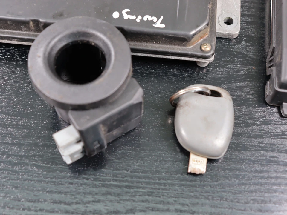 Kit centralina motore Renault Clio I Twingo I 1.2 43kW 8200059086 8200044437 - Immagine 2 di 4