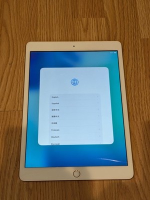 Apple iPad 8th Gen 32GB Gold (MYC2LL/A) - FULLY WORKING, CRACKED SCREEN