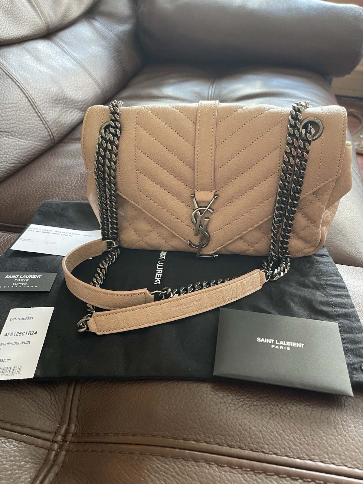 SAINT LAURENT Borsa a tracolla YSL media monogramma in pelle di vitello trapuntata