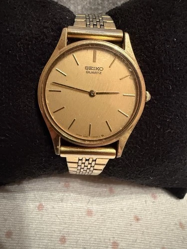 Vintage Seiko Quartz 5p30 Gold Tone Dress Watch - Original Bracelet - Working