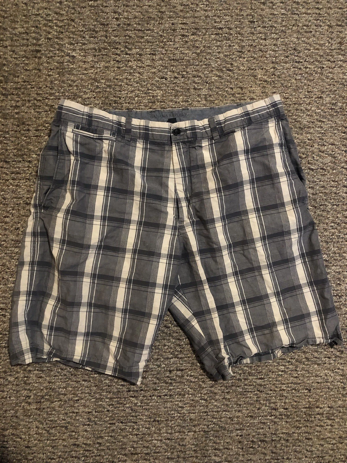 Banana Republic Plaid Shorts Mens 38 Gray White Flat Front Casual