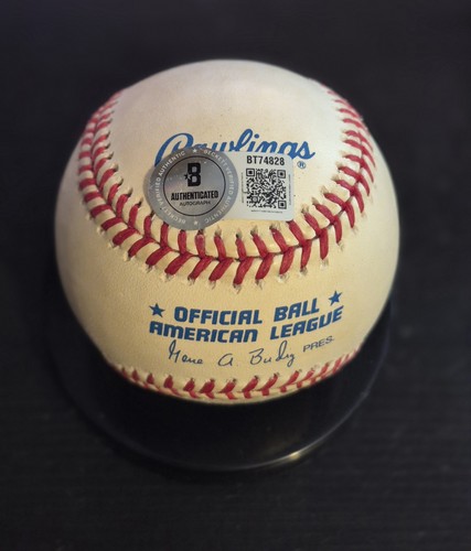 YANKEES REGGIE JACKSON SIGNED AUTOGRAPHED AMERICAN LEAGUE BASEBALL BECKETT - Picture 2 of 2