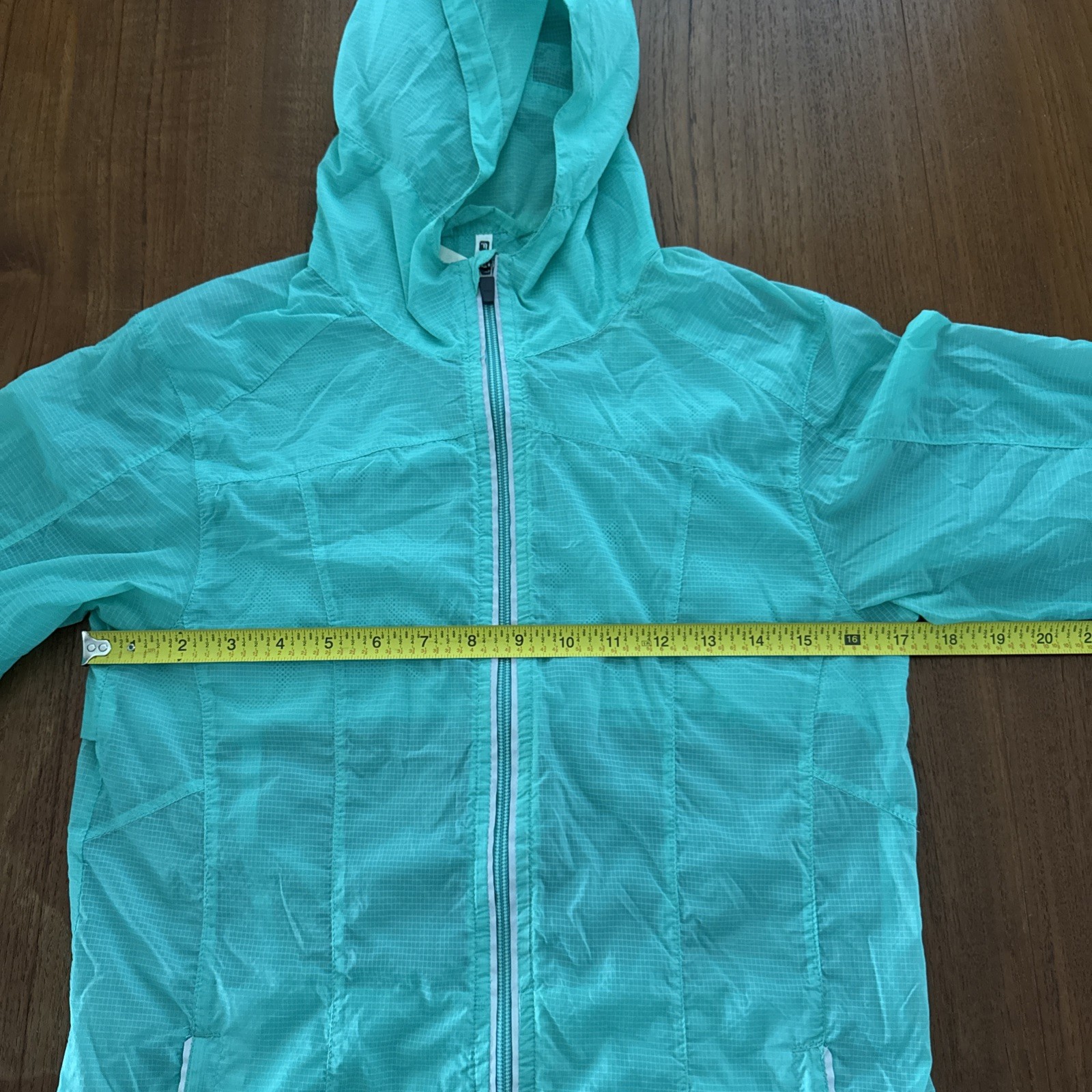 Fabletics Lightweight Sheer GREEN Grid Windbreake… - image 8