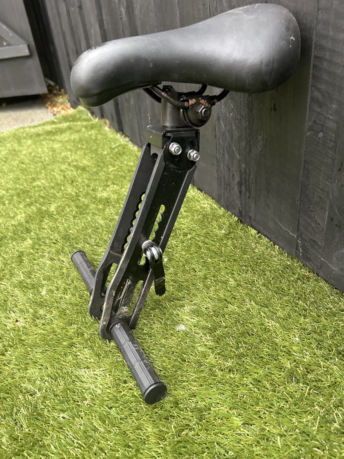 black mountain bike seat