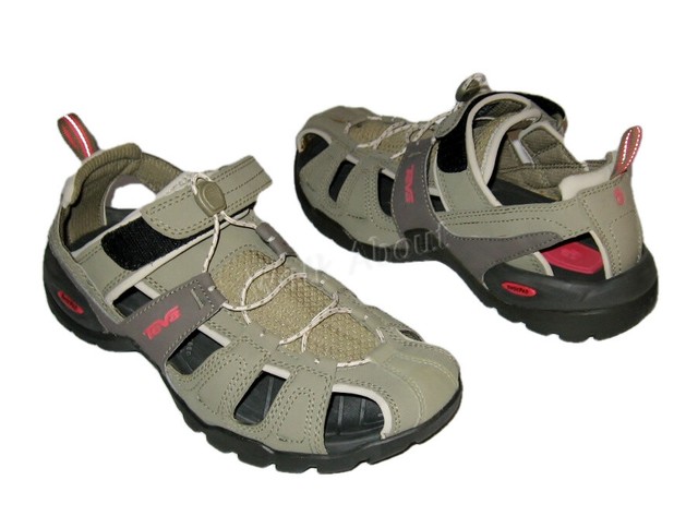 teva water shoes