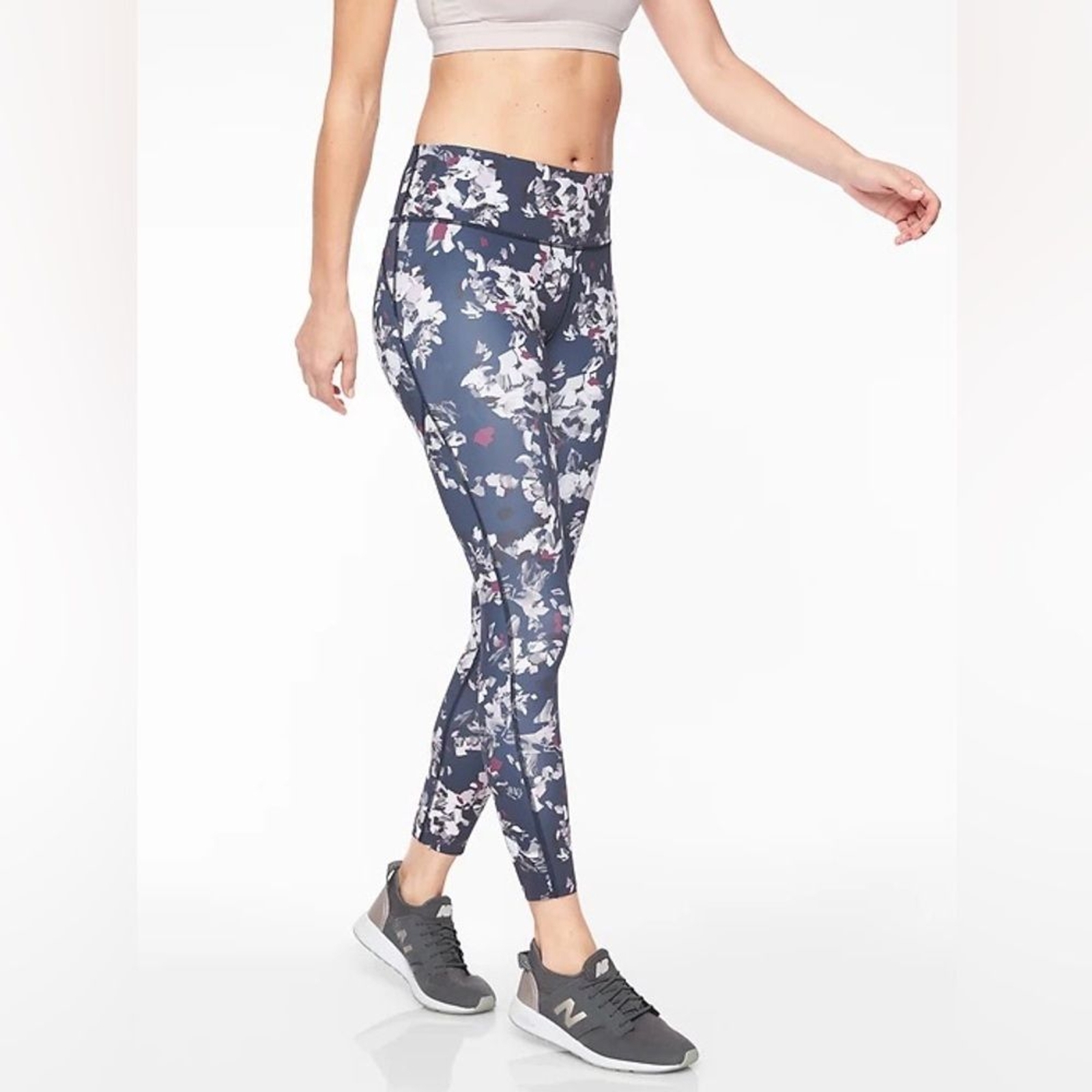 Athleta Challenge Bloom 7/8 Leggings in Midnight Madness Navy Floral Size M