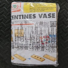 Home Depot Kids Workshop Project Kit Wooden Valentines Bud Vase Pin Incl. Age 4