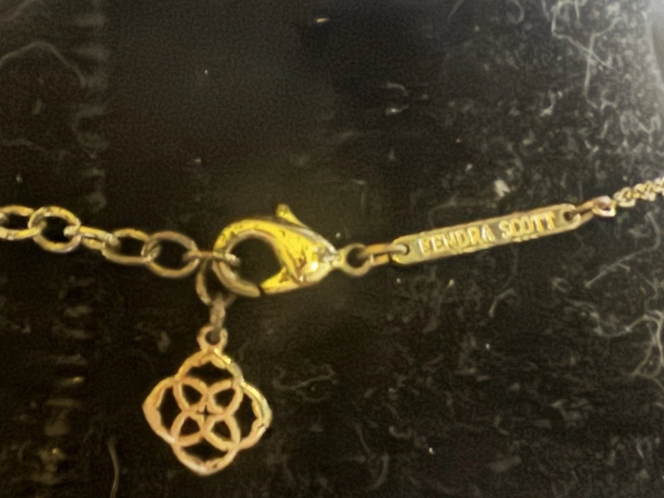 Kendra Scott KIRI Delicado Collar 18 pulgadas Minimalista Cuarzo Rosa Chapado en Oro Regalo Foto 2 de 4