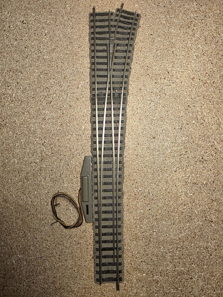 Fleischmann Profigleis H0 6179 / 6181 Schnellfahrweiche rechts mit Antrieb