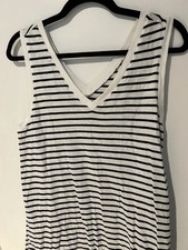 Time And Tru Women's M (8-10) Sleeveless Double V Shirttail Striped Dress Black