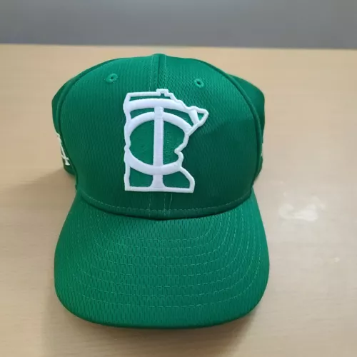 Minnesota Twins MLB New Era Green St. Pattys Baseball Cap Hat Fitted Size 7 1/8
