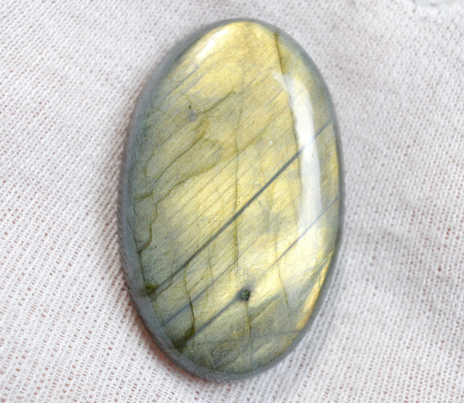 Labradorite cabochon 129 carats, pierre naturelle pour créer un pendentif protecteur CV70