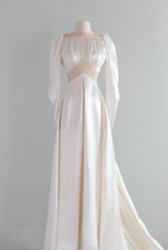 Vintage Long Sleeves Satin Wedding Dresses High Neck Satin Bridal Gowns