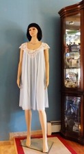 LUCIE ANN VTG LIGHT BLUE with WHITE Peek-a-Boo Lace BODICE Nightgown size Large