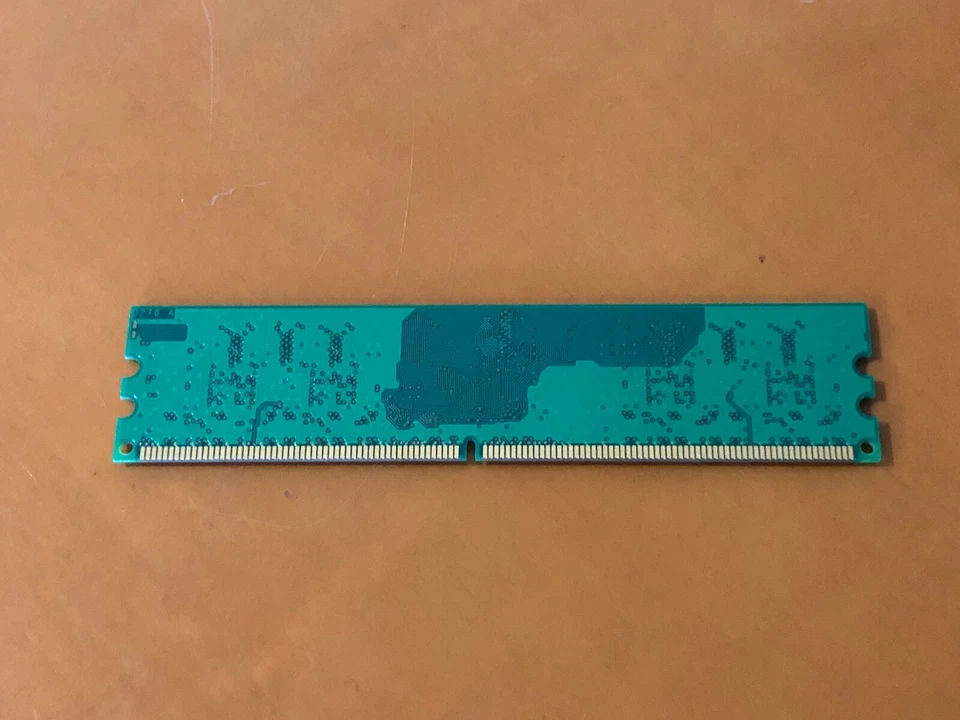 Micron MT4HTF3264AY-53EB1 PC2-4200U-444-12-C0 P/N 355949-888 256MB Memory RAM - Image 4 of 4