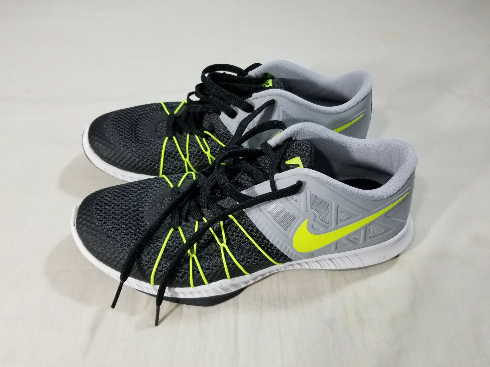 nike run fast trainers