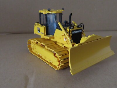 1/50 Komatsu D65PX-17 Planierraupe