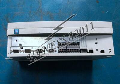 1PC Gebraucht Lenze Wechselrichter EVS9323-EK