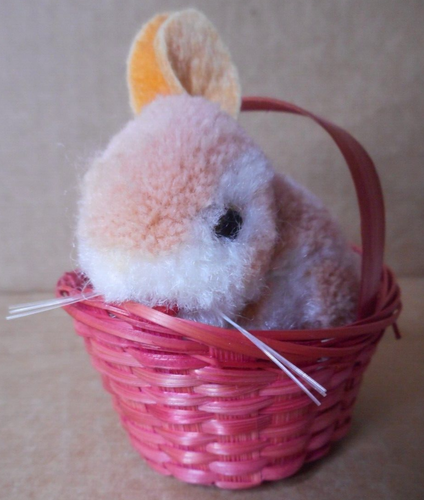 Wollbommel hellbraun weiß Hase Kaninchen Tier Filzehren roter Korb KOREA 3" - Bild 7 von 10
