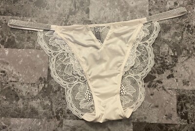 VICTORIA'S SECRET OFF WHITE SATIN SMOOTH LACE SHINE STRAP STRING CHEEKY PANTIES