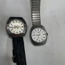 Lot Of Two Men’s Vintage Watches For Parts Or Repair- See Description 