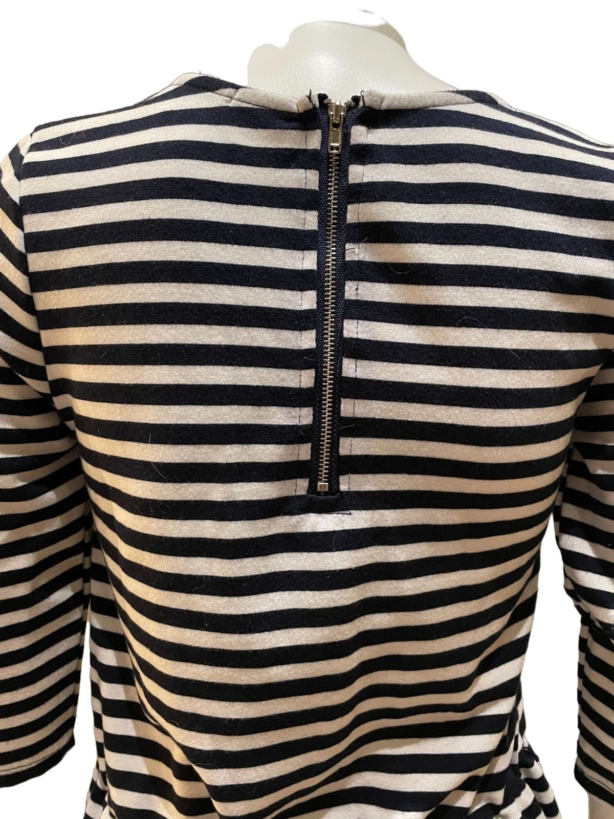 VETEMENTS Abito a righe blu navy e bianco elastico in vita manica 3 4 uncinetto pizzo accento Y2K