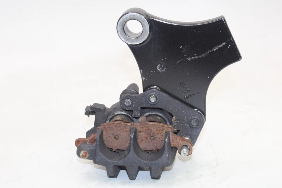 06-24 KAWASAKI VULCAN 900 VN900B КЛАССИЧЕСКИЙ ОРИГИНАЛЬНЫЙ СУППОРТ ЗАДНЕГО ТОРМОЗА С КРОНШТЕЙНОМ КРЕПЛЕНИЯ - Изображение 4 из 4