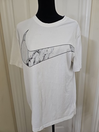 Nike Herren Activewear Shirt M White Marble Big Swoosh Logo Dri Fit Tee
