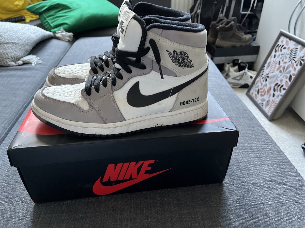 Size Jordan high element gore-tex light bone, used with box, good  quality