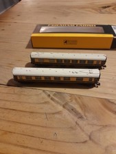 2 x Graham Farish N Gauge Mk 1 Pullman coaches (“car no. 334” and “Hawk”)