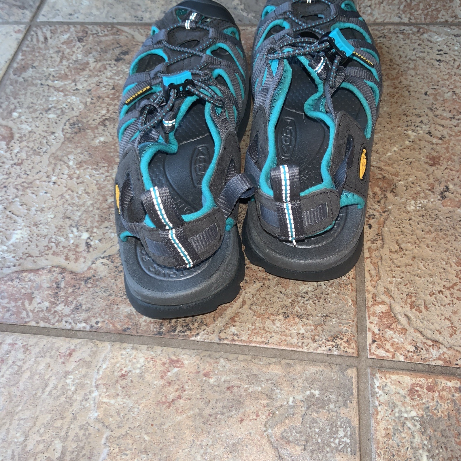 Sandali donna KEEN taglia 9 impermeabili escursionismo teal sussurro grigio nero??