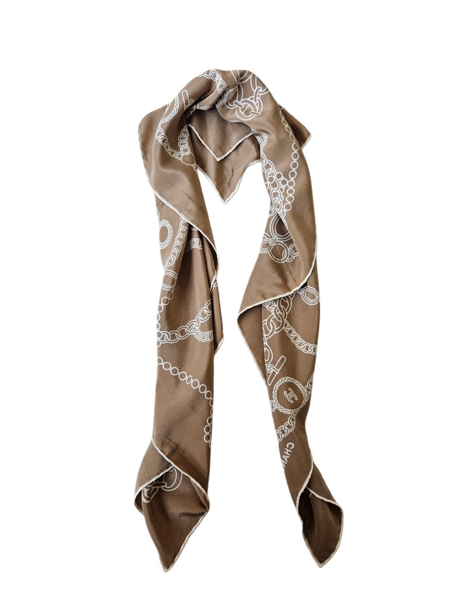 CHANELスカーフ　ブラウン Chanel Brown/White Printed Silk Scarf | eBay