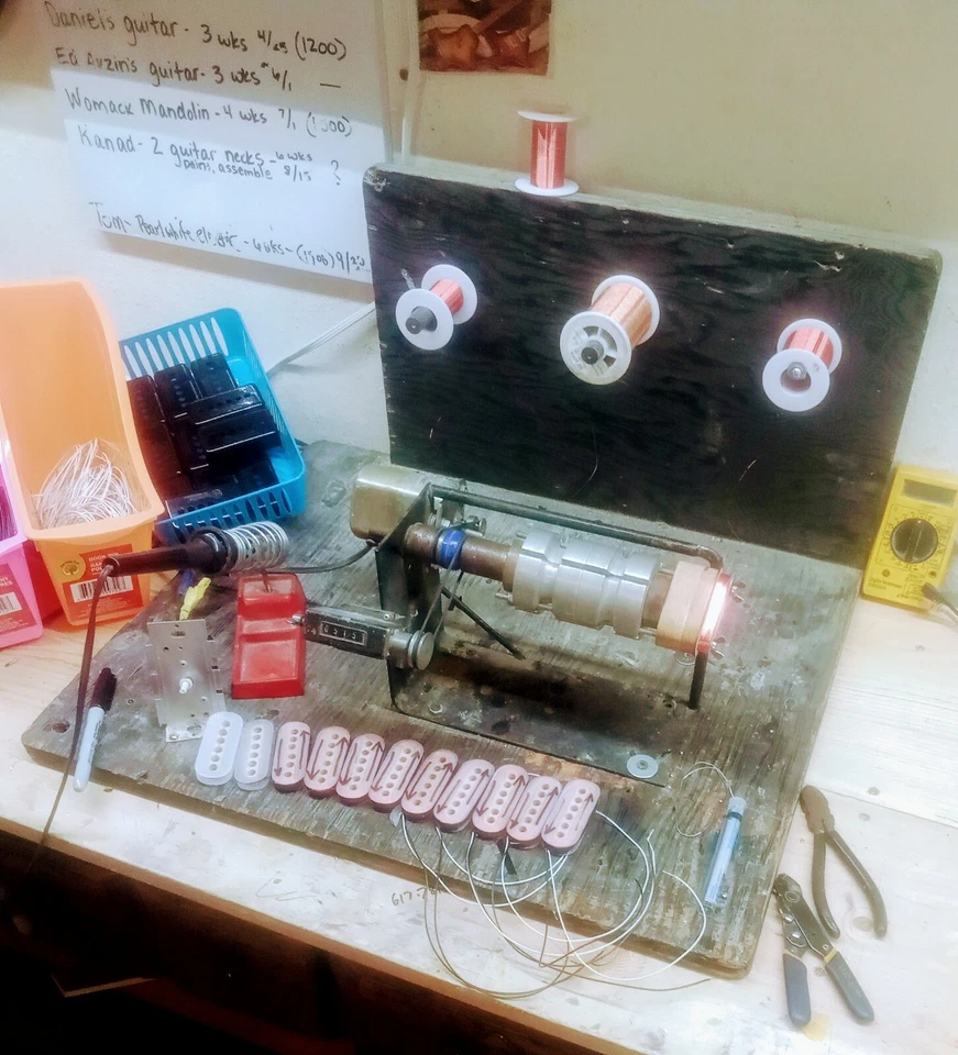 Pastillas de bajo Ed Elliott Custom Mosrite en negro Foto 3 de 4