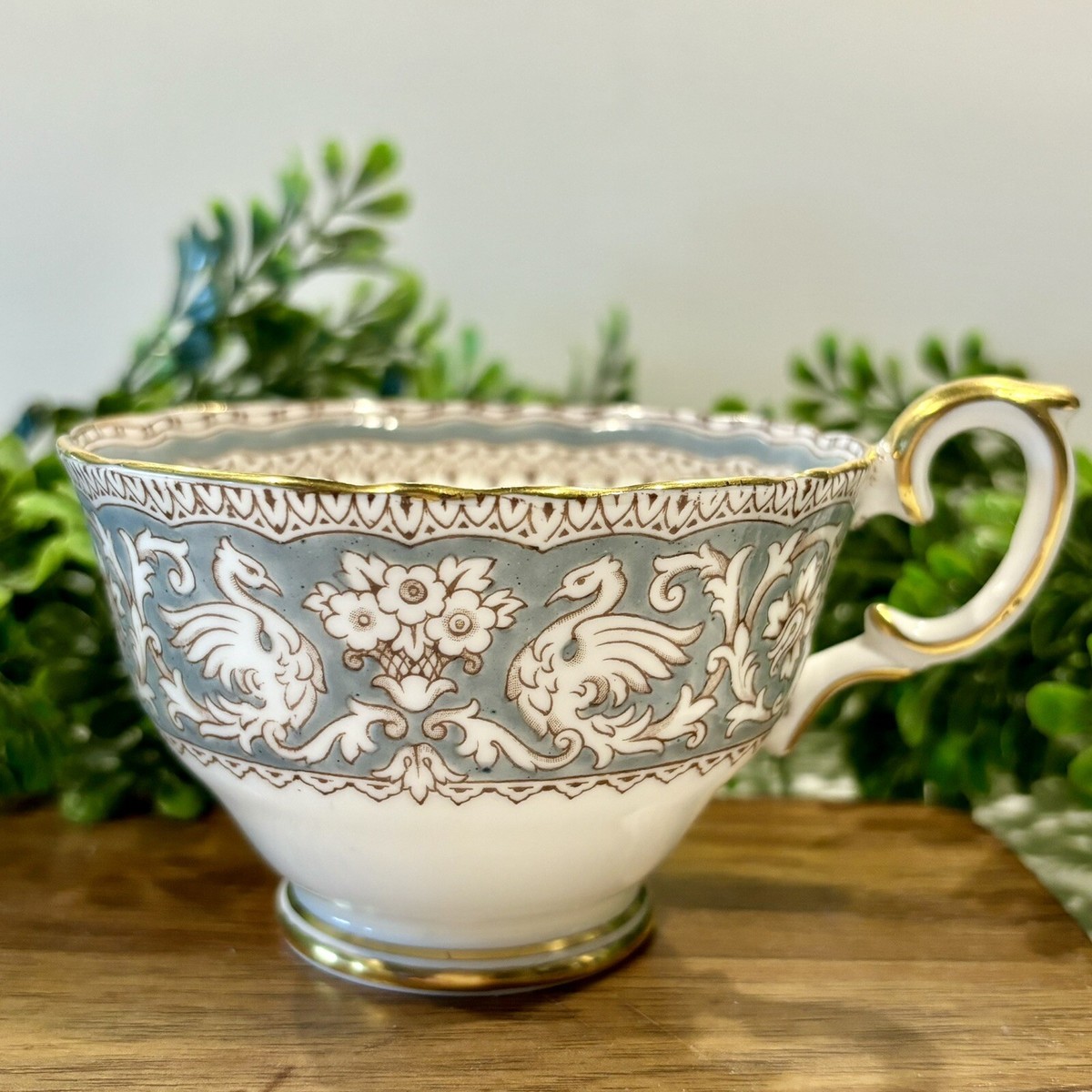CROWN staffordshire 陶器　England Rare Ellesmere CROWN STAFFORDSHIRE Grey Tea Cup A15862