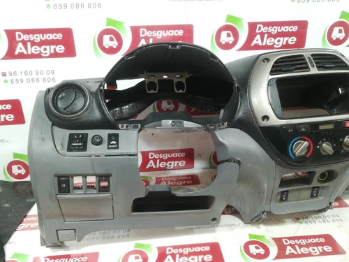 Salpicadero para TOYOTA RAV4 (A2) 2.0 Sol 44X (2003->) 2002 314961 - Imagen 4 de 10