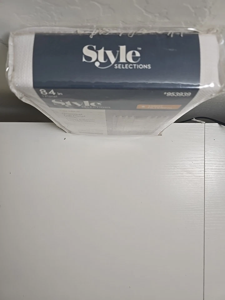 Panel superior con ojal Delmar filtrado de luz blanco 50x84 pulgadas 953939 Foto 3 de 3