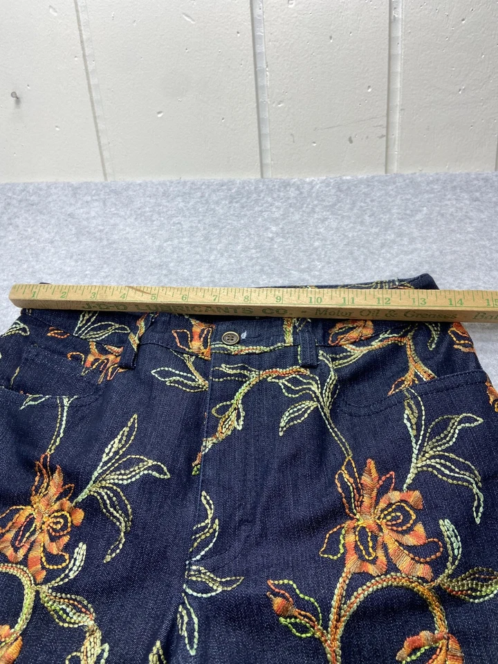 Pantalones de mezclilla Doncaster deportivos para mujer 2 bordados florales acampanados retro boho Foto 4 de 4