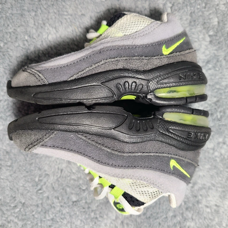 Tenis Nike Air Max 95 amarillo neón para niños pequeños talla 6C 311525-036 Foto 3 de 4