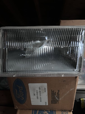 #ad OEM Left Headlamp Assembly Part# E8OY 13008 B Fits 1988 Lincoln Cont1987 Cougar $59.00