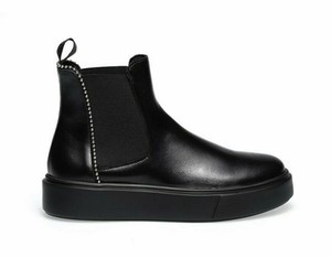 stivaletti con borchiette