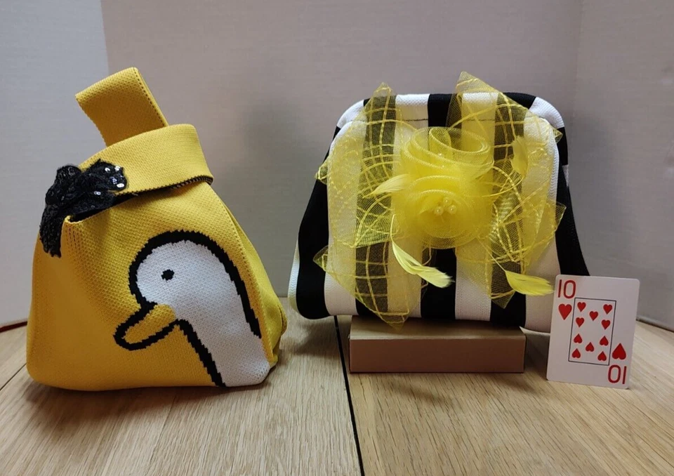 Bolso sin asas tejido a rayas blanco y negro único en su clase y bolso de pato tejido pequeño amarillo (10-H)