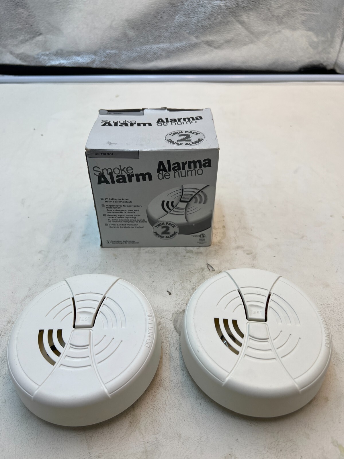 (QTY 2) BOX OF 2 Family Gard FG200 Smoke Alarm Battery Operated White