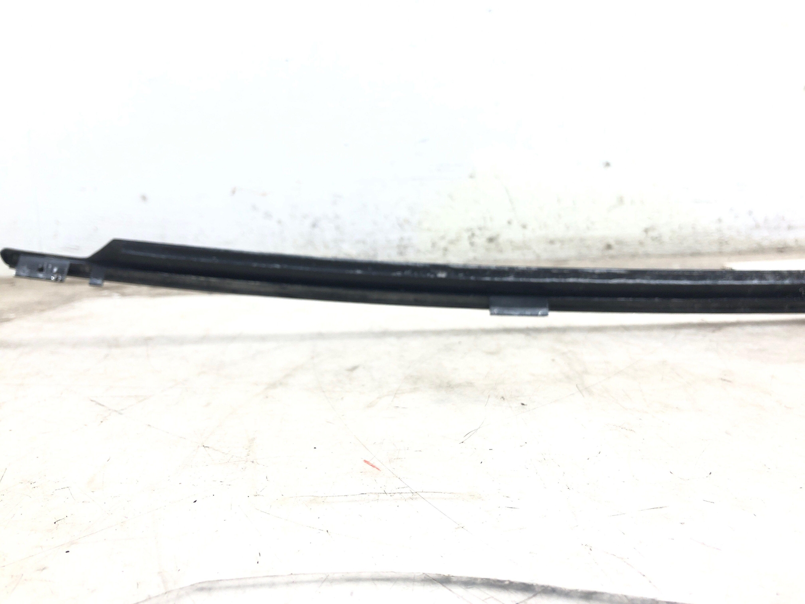 2015-2021 MCLAREN 570S RIGHT FRONT DOOR UPPER MOULDING STRIP *FIRE/PAINT DAMAGE*