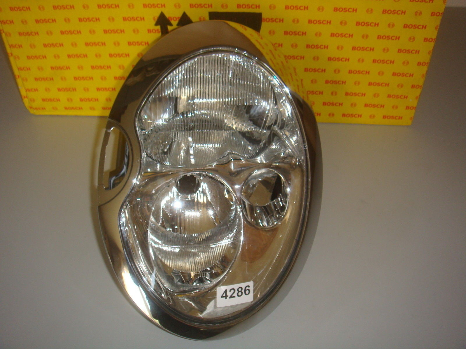 Optique phare projecteur Bosch neuf 0318112223 pour la restauration de votre voiture de collection