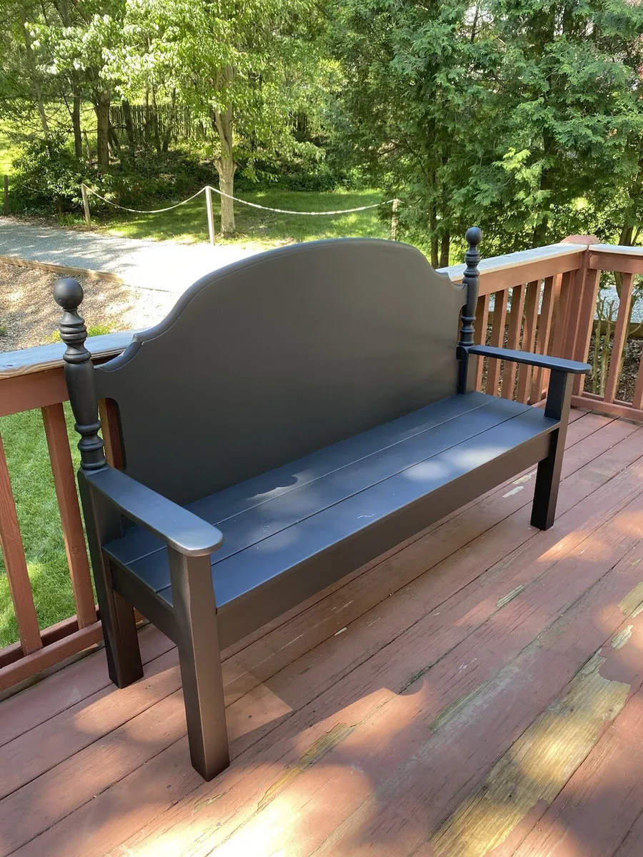 Bench made from headboard outlet and footboard