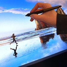 Wacom Cintiq 27 Zoll QHD Grafik-Tablet mit Touch Display und Pro Pen DTK-2700