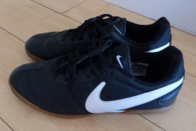 Nike Davinho Black/white - Size 7