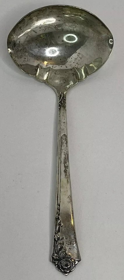 Cubiertos de plata de ley - Heirloom Oneida damasco rosa salsa cucharón con caños Foto 3 de 4