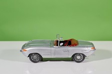 Jaguar XKE 1968 Roadster Silver Grey Vintage Collectible Metal Tin Model Decor